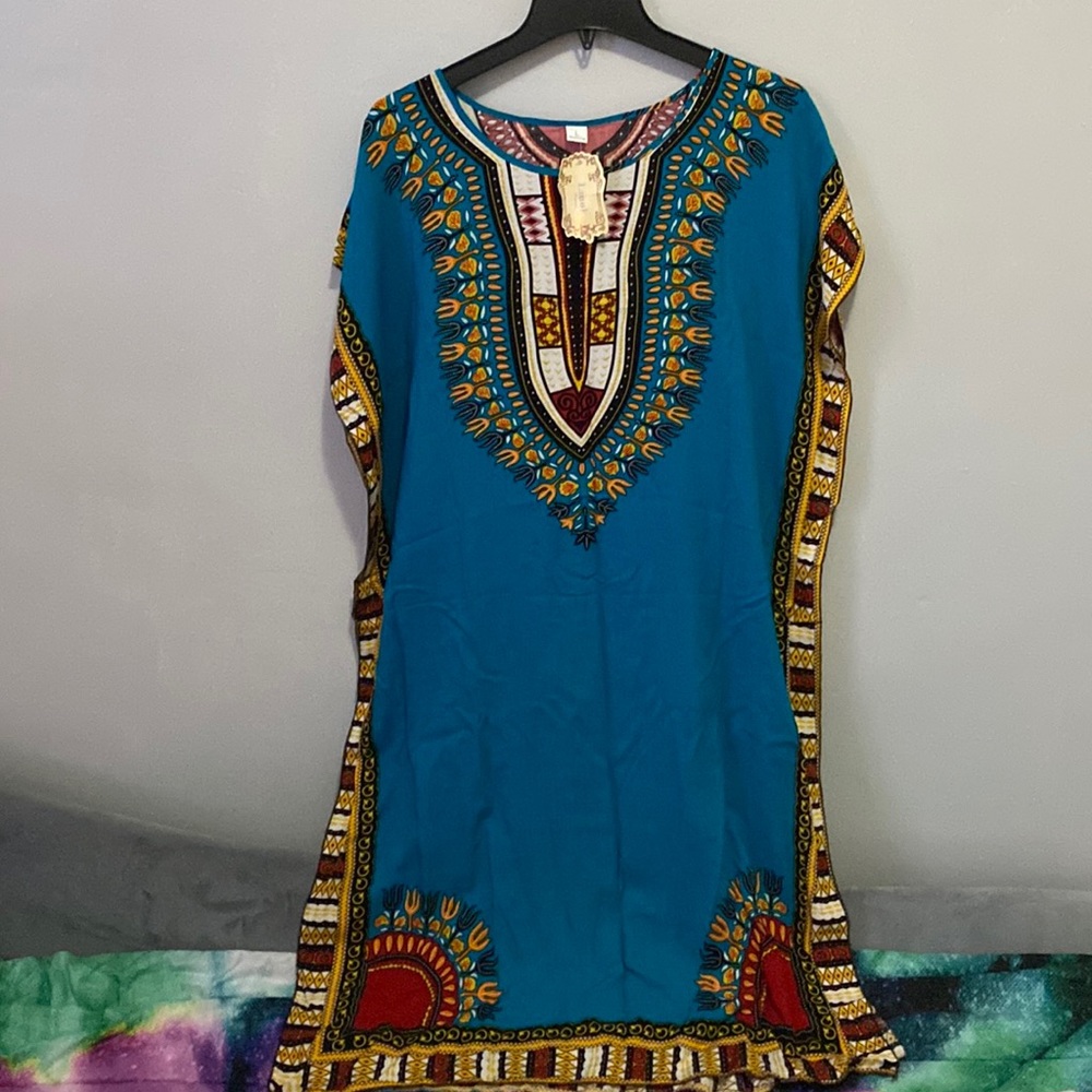 Womens light material dress size Large